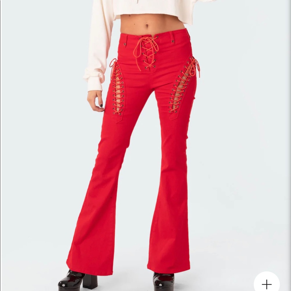 EDIKTED Engine Red Flared Jeans